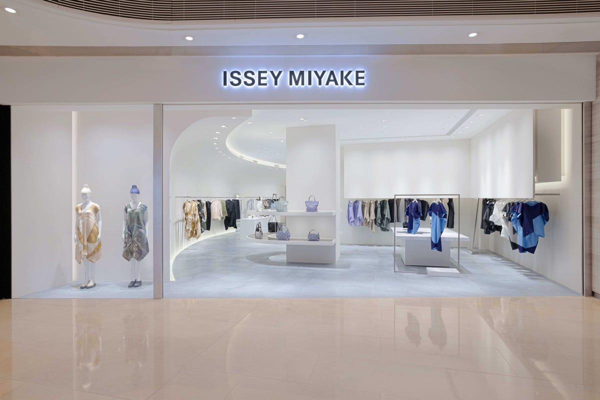 132 5. ISSEY MIYAKE 进驻上海静安嘉里中心