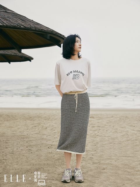 Short-sleeved t-shirt: new balance unisex short-sleeved t-shirt striped knitted wrap-around skirt: tory burch Shoes: new balance 1906r series neutral retro casual shoes