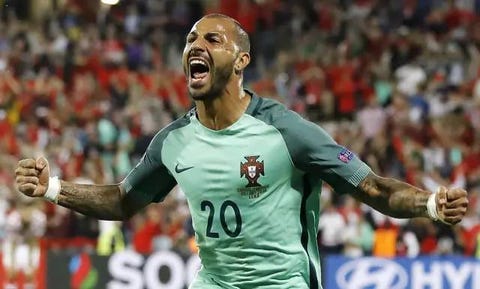 Player, Football player, Soccer player, Sports, Team sport, Fan, International rules football, Ball game, Championship, Tournament, Player, Football player, Soccer player, Sports, Team sport, Fan, International rules football, Ball game, Championship, Tournament,