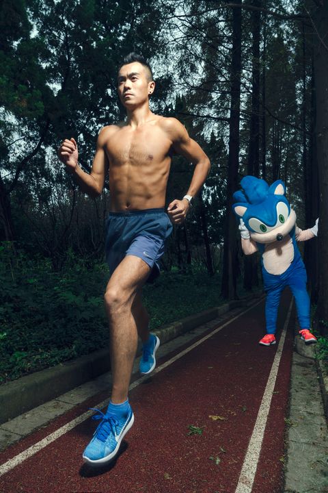 Barechested, Running, Muscle, Jogging, Recreation, Long-distance running, Exercise, Athlete, Physical fitness, Individual sports, 