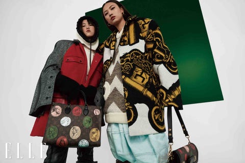 印花马夹、印花直筒裙 黑色半裙、patti wedge长靴 speedy 25手袋、 crazy in lock长项链 crazy in lock手链 louise 耳环、louise戒指 均为louis vuitton