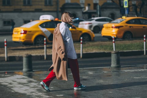 Yellow, Street fashion, Pedestrian, Snapshot, Street, Urban area, Standing, Fashion, Infrastructure, Road, Yellow, Street fashion, Pedestrian, Snapshot, Street, Urban area, Standing, Fashion, Infrastructure, Road,