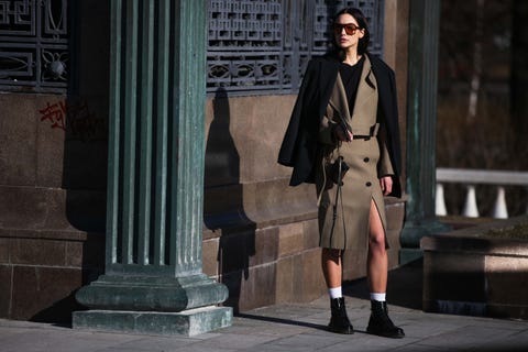 Clothing, Street fashion, Fashion, Snapshot, Outerwear, Coat, Trench coat, Photography, Fashion model, Suit, Clothing, Street fashion, Fashion, Snapshot, Outerwear, Coat, Trench coat, Photography, Fashion model, Suit,