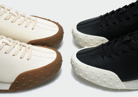 Footwear, Shoe, White, Black, Walking shoe, Product, Outdoor shoe, Sneakers, Sportswear, Athletic shoe, Footwear, Shoe, White, Black, Walking shoe, Product, Outdoor shoe, Sneakers, Sportswear, Athletic shoe,