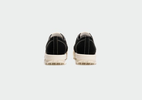 Footwear, Shoe, Beige, Sneakers, Sportswear, Leather, Athletic shoe, Footwear, Shoe, Beige, Sneakers, Sportswear, Leather, Athletic shoe,