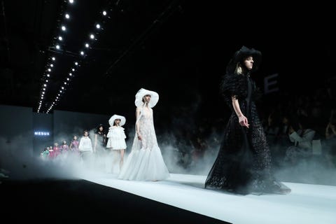 Fashion, Performance, Dress, Stage, Performance art, Bride, Performing arts, Photography, Event, Wedding dress, 