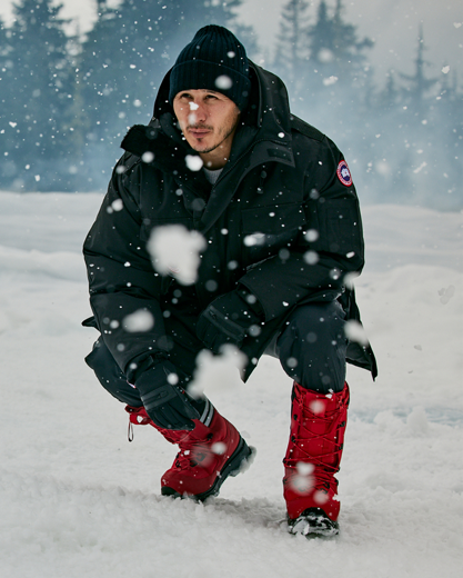 jordin tootoo，穿着snow mantra功能性长靴出镜canada goose加拿大鹅鞋履系列宣传片，幕后花絮