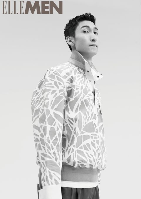 White, Clothing, Standing, Fashion, Shoulder, Outerwear, Sleeve, Black-and-white, Model, Photography, 