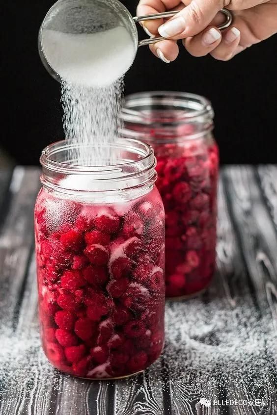 The Ultimate Raspberry Elixir: Crafting the Perfect Raspberry Cosmopolitan to Elevate Your Cocktail Experience