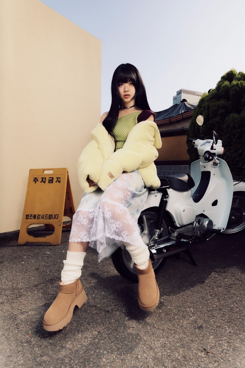 UGG® 发布2024秋冬系列“FEELS LIKE UGG”广告大片