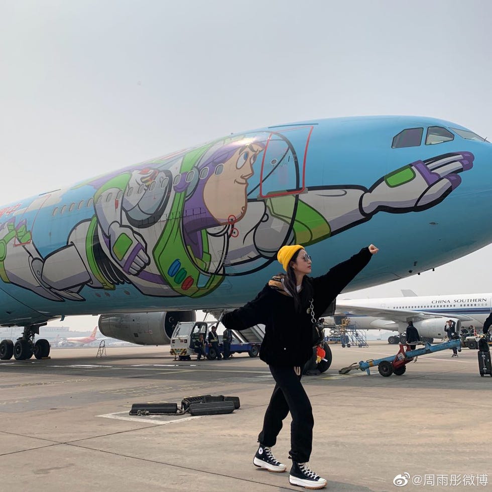 Air travel, Airplane, Airline, Aerospace engineering, Airliner, Transport, Vehicle, Aviation, Sky, Wide-body aircraft, 