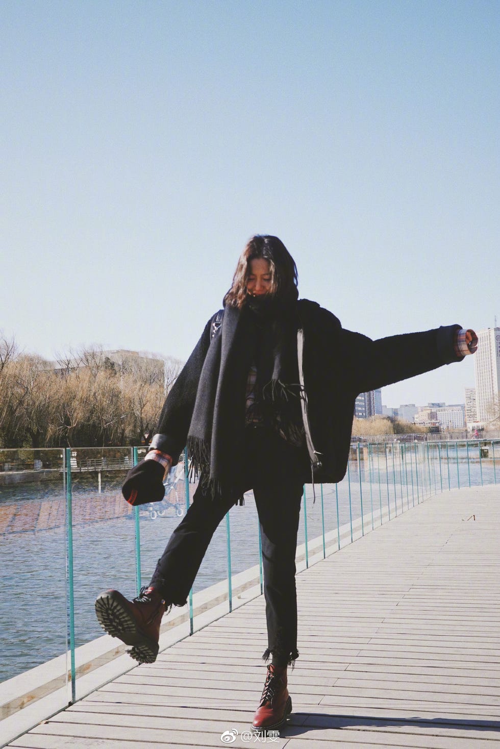 Black, Beauty, Sky, Standing, Fashion, Fun, Footwear, Photography, Winter, Outerwear, 