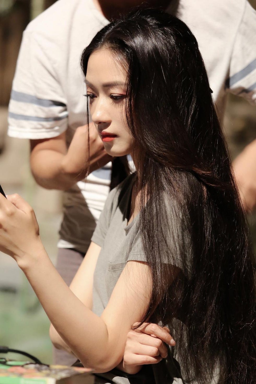 万茜