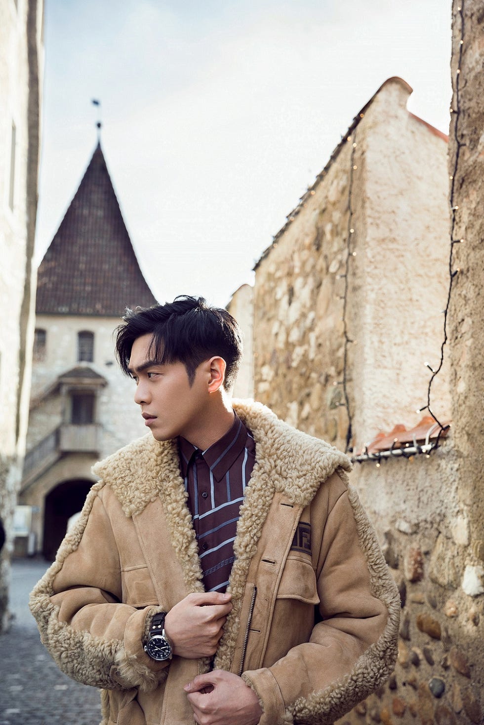 Beauty, Fashion, Cool, Photography, Outerwear, Model, Photo shoot, Architecture, Street fashion, Jacket, 