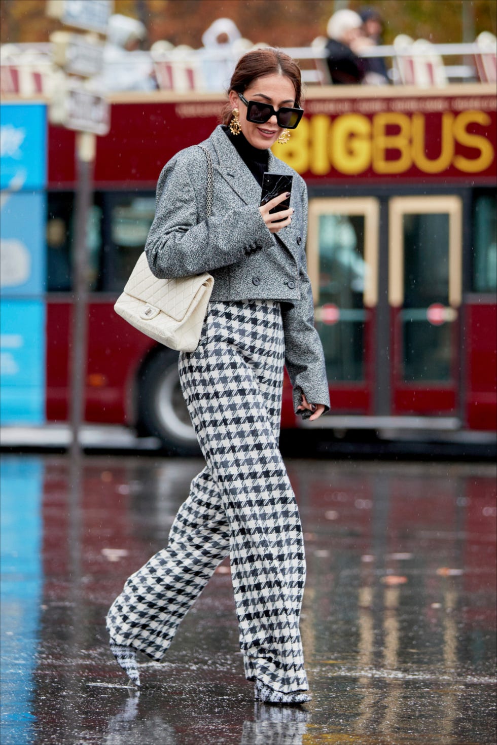 Street fashion, Clothing, Fashion, Sunglasses, Eyewear, Suit, Outerwear, Footwear, Cool, Human, 