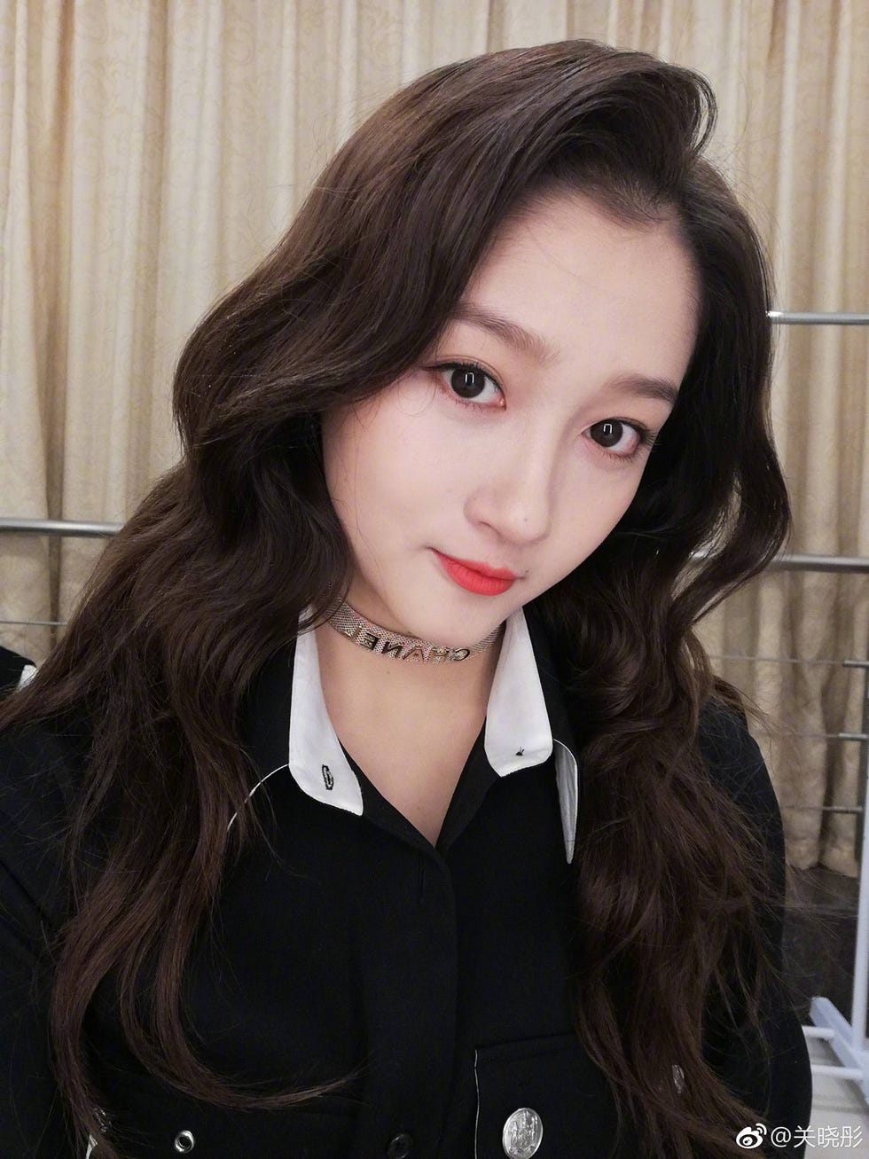 Hair, Face, Hairstyle, Lip, Black hair, Beauty, Long hair, Chin, Eyebrow, Forehead, 