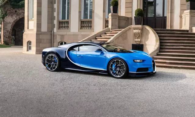 Land vehicle, Vehicle, Car, Sports car, Supercar, Bugatti veyron, Bugatti, Automotive design, Luxury vehicle, Rim, 