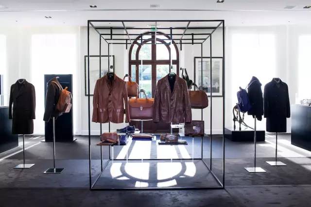 Boutique, Interior design, Room, Building, Furniture, Architecture, Ceiling, Display window, Glass, 