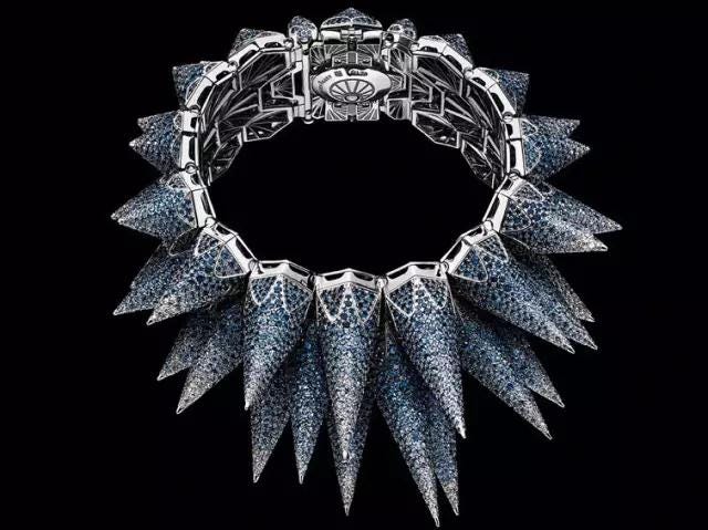 Fashion accessory, Leaf, Jewellery, Necklace, Silver, Diamond, Silver, Metal, Plant, Brooch, 