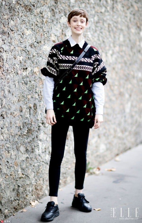 Clothing, White, Street fashion, Fashion, Leggings, Tights, Sleeve, T-shirt, Pattern, Outerwear, 