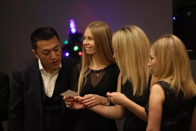Event, Fun, Fashion, Blond, Formal wear, Party, Performance, 
