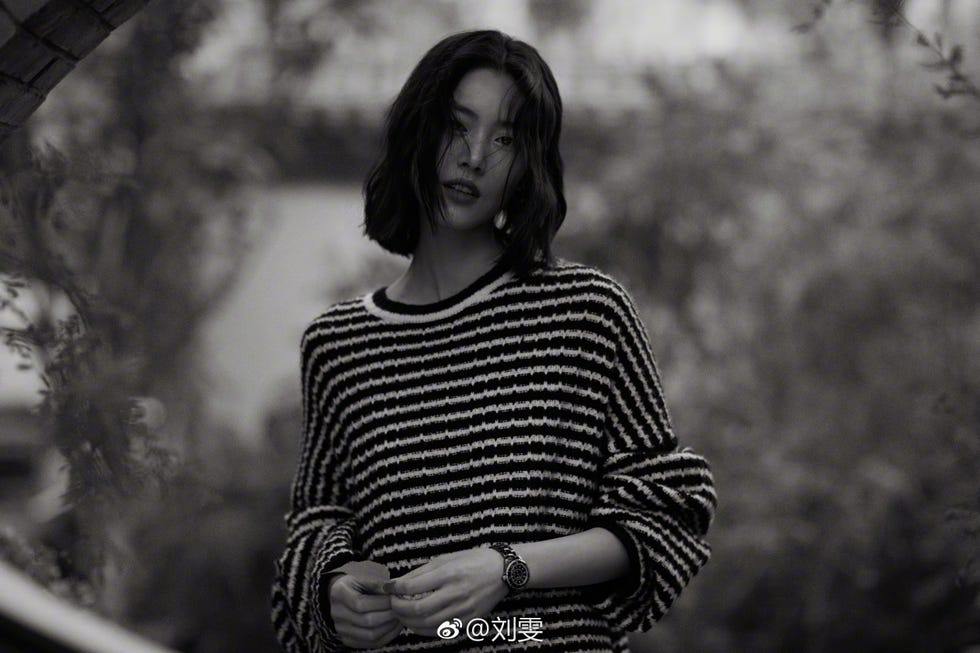 Black, White, Photograph, Black-and-white, Monochrome photography, Beauty, Monochrome, Photography, Tree, Photo shoot, 