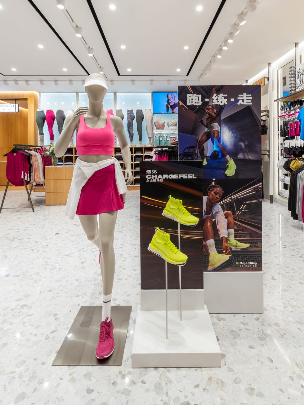 lululemon北京skp门店产品