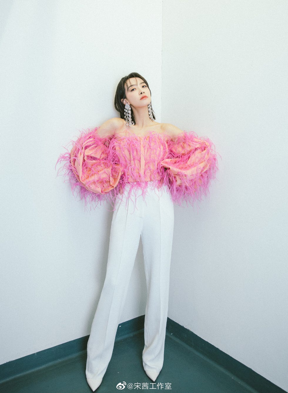 Pink, White, Clothing, Fur, Costume, Fashion, Shoulder, Footwear, Leg, Textile, 