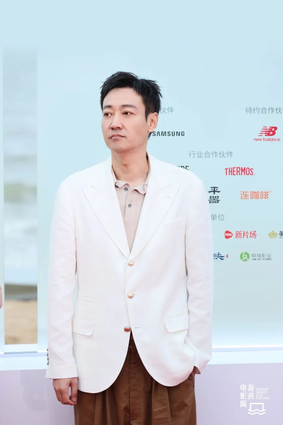 《志愿军：雄兵出击》领衔主演辛柏青