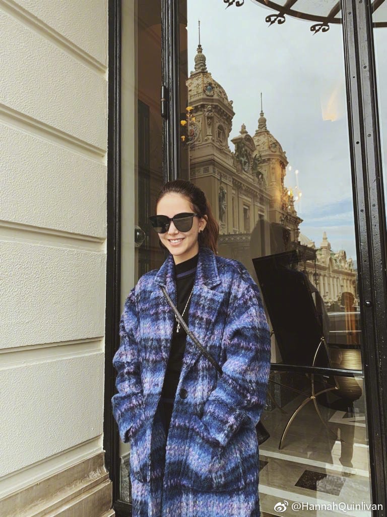 Eyewear, Street fashion, Fashion, Sunglasses, Yellow, Architecture, Glasses, Outerwear, Photography, Cool, 