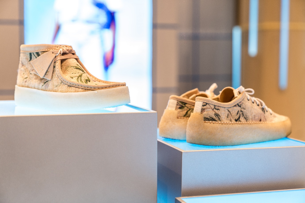 clarks originals