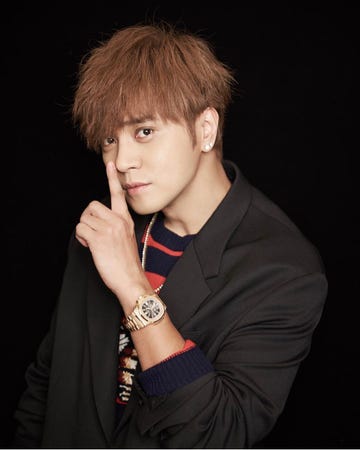 Hair, Hairstyle, Chin, Cheek, Forehead, Cool, Photography, Portrait, Bangs, Hand, 