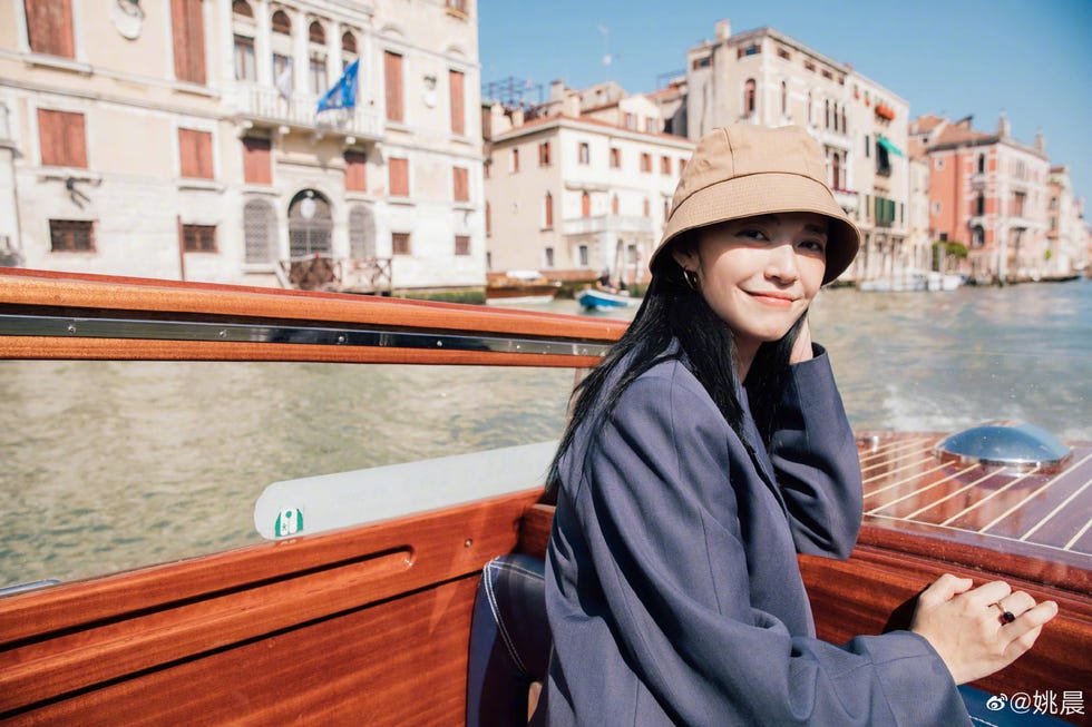Travel, Boat, Tourism, Waterway, Vacation, Gondola, Headgear, Vehicle, Leisure, Photography, 