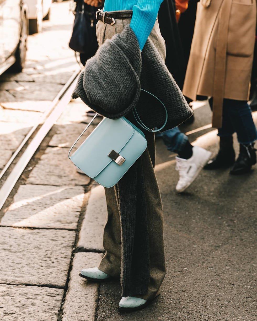 Street fashion, Snapshot, Fashion, Footwear, Leg, Shoe, Costume, Street, Fashion accessory, Human leg, 
