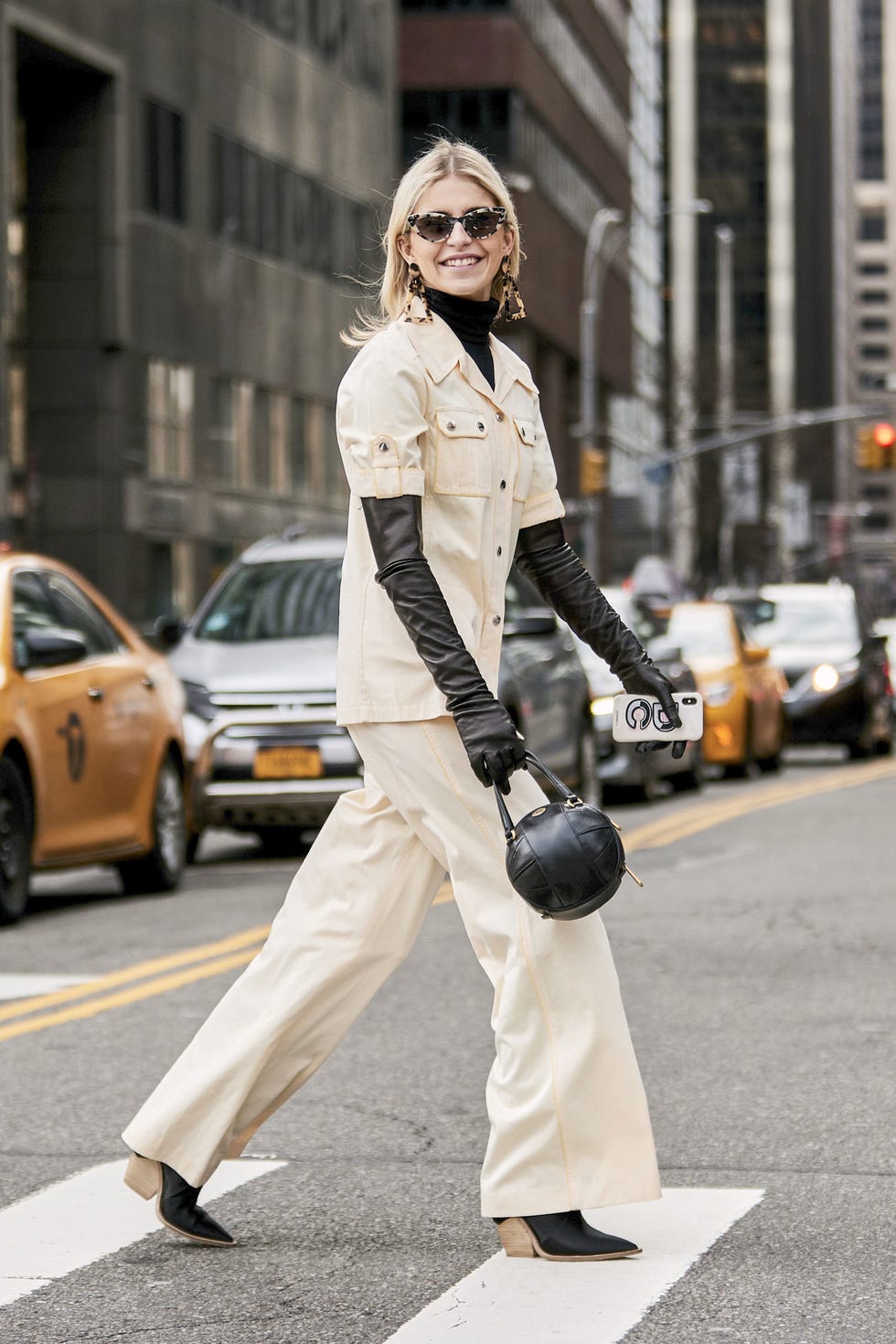 White, Street fashion, Clothing, Fashion, Snapshot, Eyewear, Shoulder, Footwear, Photography, Sunglasses, 