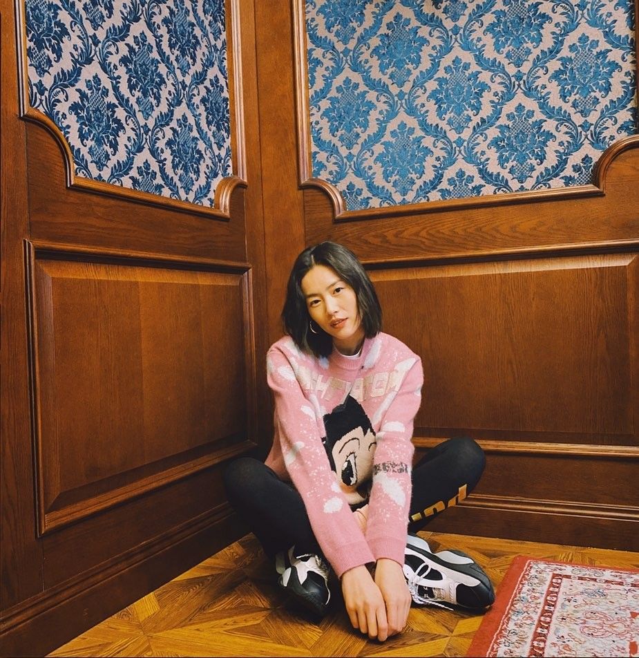 liu wen 劉雯 releases a photo on instagram with the following caption  everything is getting a little more festive  no usa distribution  for editorial use only  not to be published in books or photo books   
please note fees charged by the agency are for the agency’s services only, and do not, nor are they intended to, convey to the user any ownership of copyright or license in the material the agency does not claim any ownership including but not limited to copyright or license in the attached material by publishing this material you expressly agree to indemnify and to hold the agency and its directors, shareholders and employees harmless from any loss, claims, damages, demands, expenses including legal fees, or any causes of action or allegation against the agency arising out of or connected in any way with publication of the material