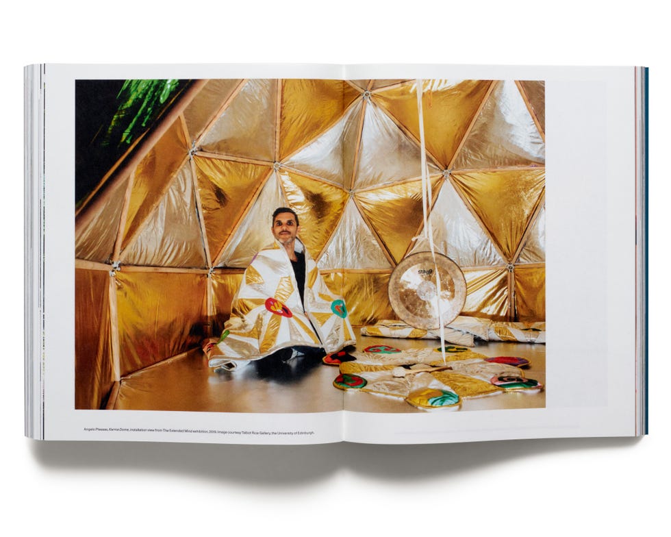 《revolution》 justin french 与 ibrahim kamara 的时尚故事
《angelo plessas》采访：ben eastham 图片来源： talbot rice gallery