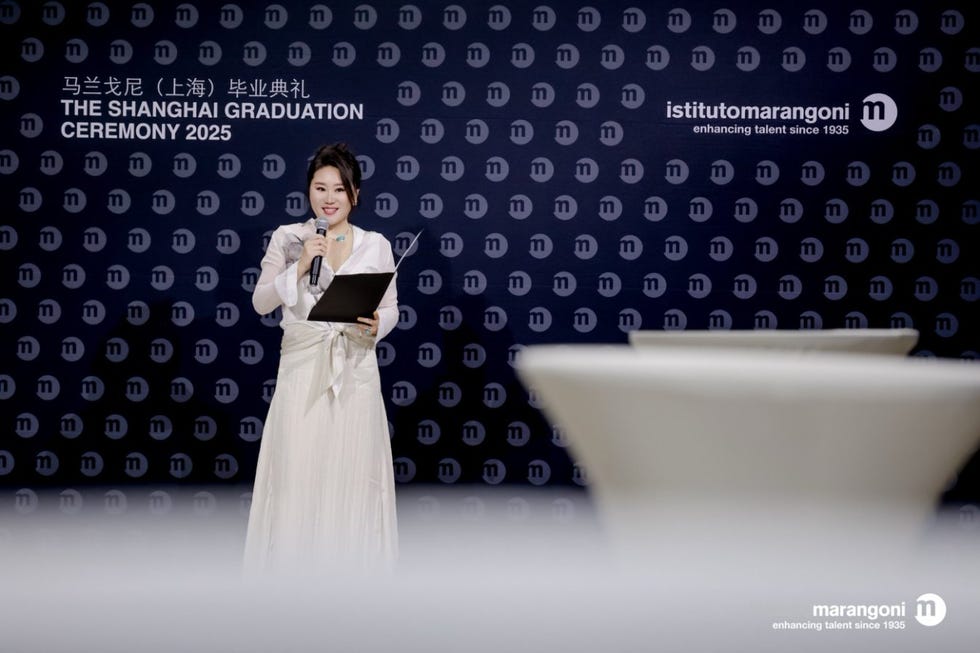 graduation ceremony presentation with speaker