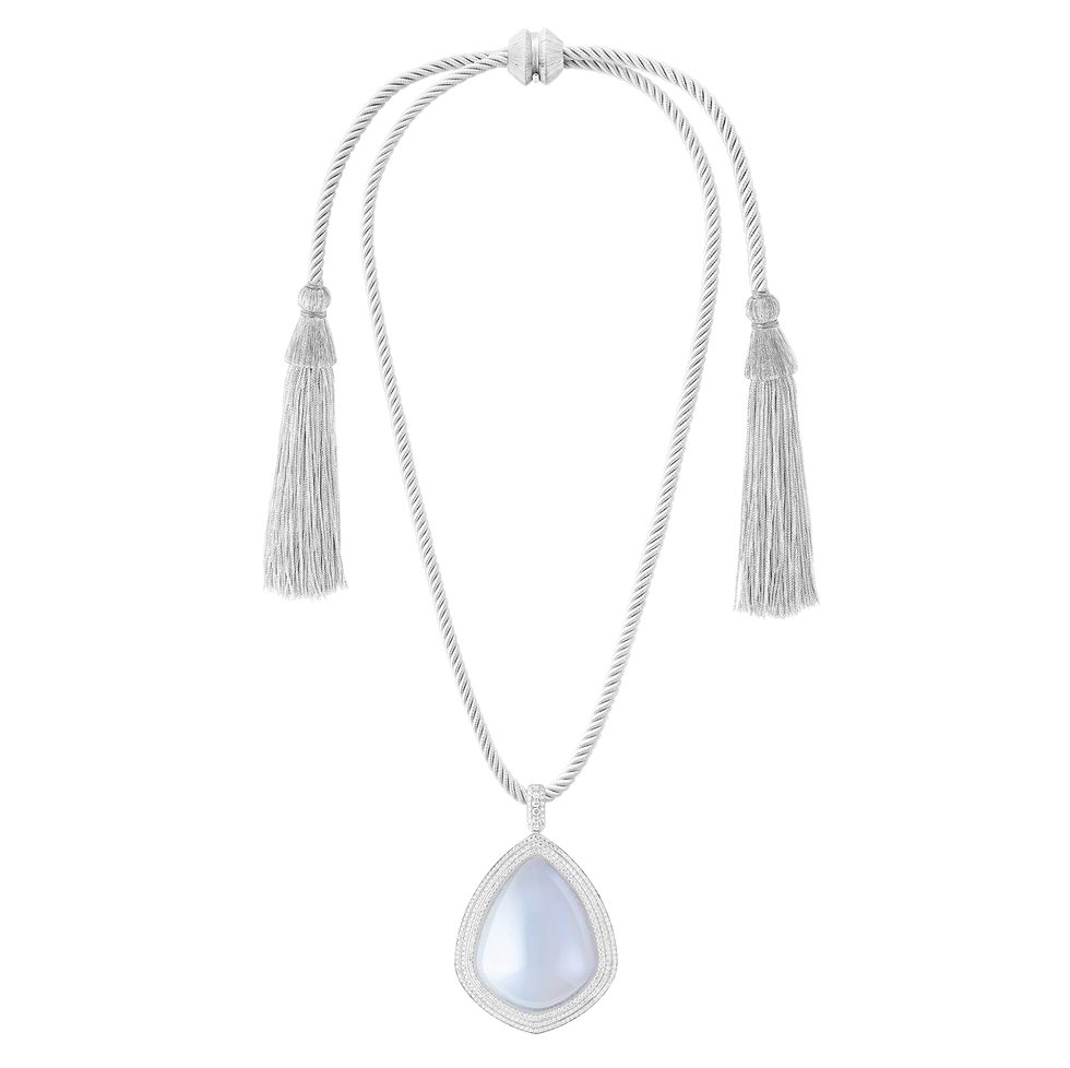 boucheron宝诗龙contemplation高级珠宝系列goutte de ciel项链，展现多种佩戴方式
