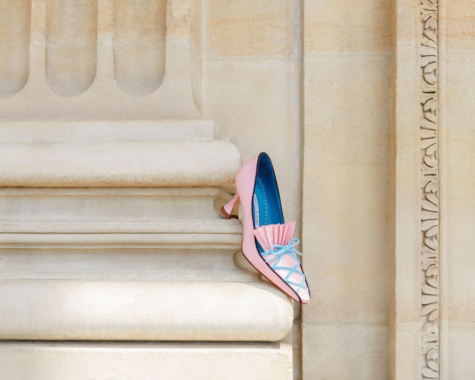manolo blahnik marie antoinette限定胶囊系列：valois，rohan