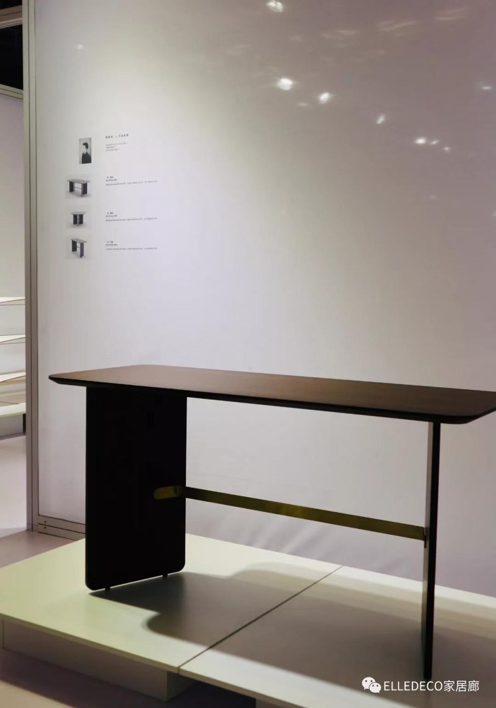 Furniture, Desk, Table, Interior design, Design, Room, Material property, Glass, Architecture, Shelf, 
