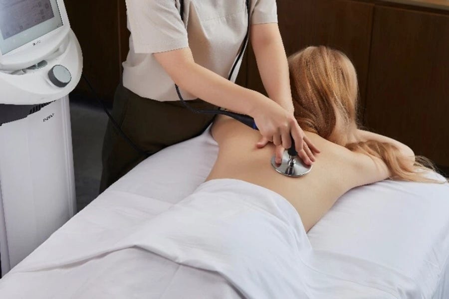 therapeutic session involving a body treatment device