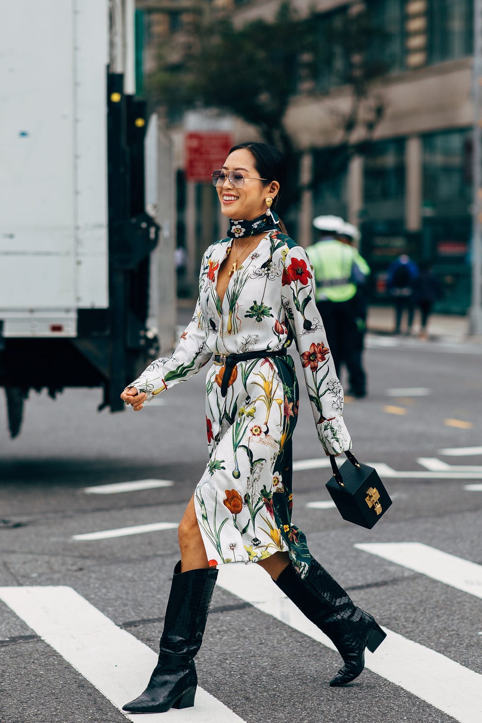 Street fashion, Photograph, Fashion, Clothing, Snapshot, Footwear, Road, Street, Infrastructure, Knee, 