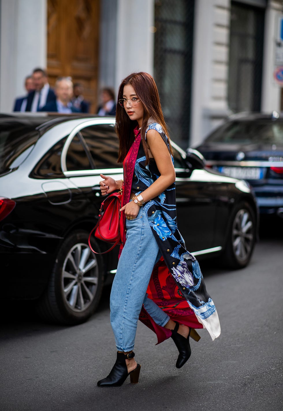 Street fashion, Clothing, Fashion, Beauty, Shoulder, Fashion model, Waist, Footwear, Jeans, Dress, 