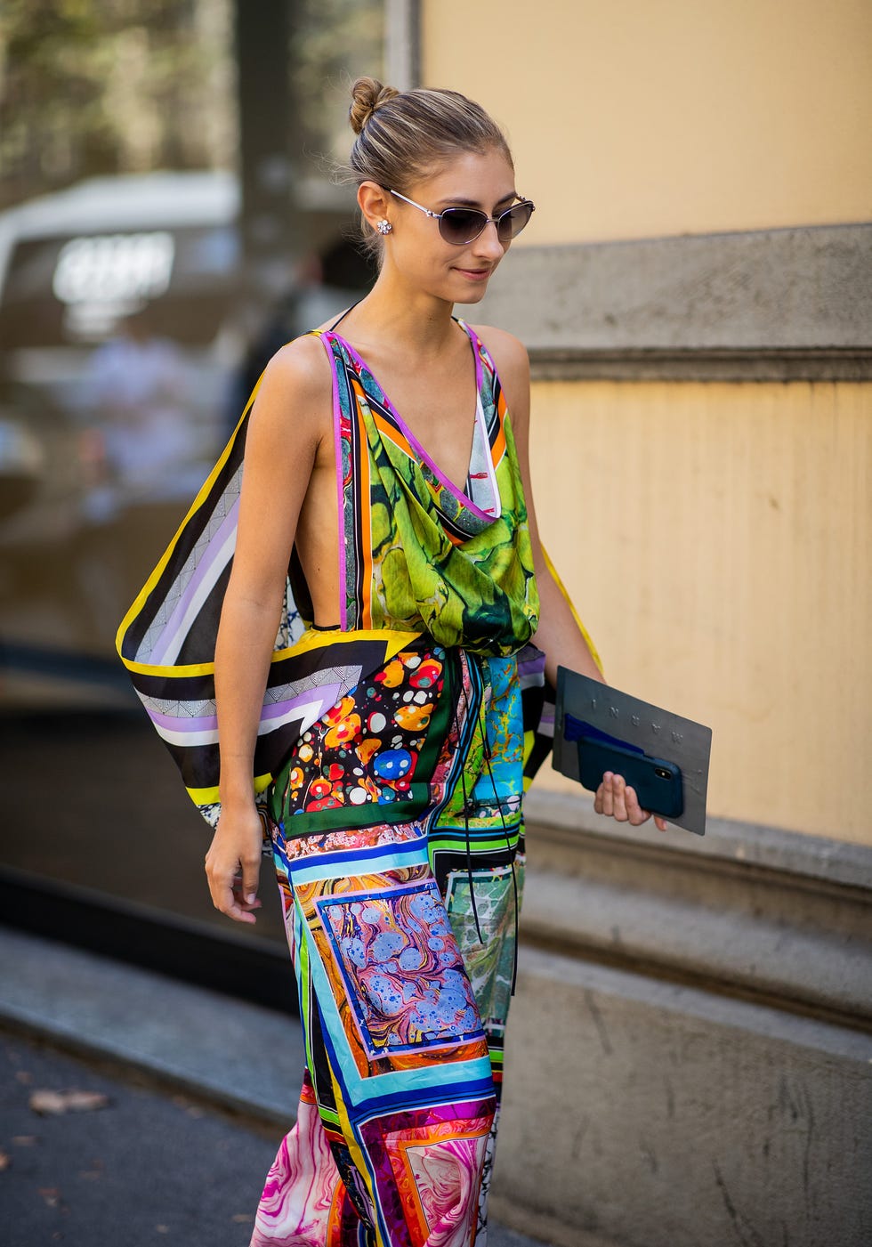 Clothing, Street fashion, Fashion, Fashion model, Yellow, Eyewear, Beauty, Shoulder, Sunglasses, Fashion design, 