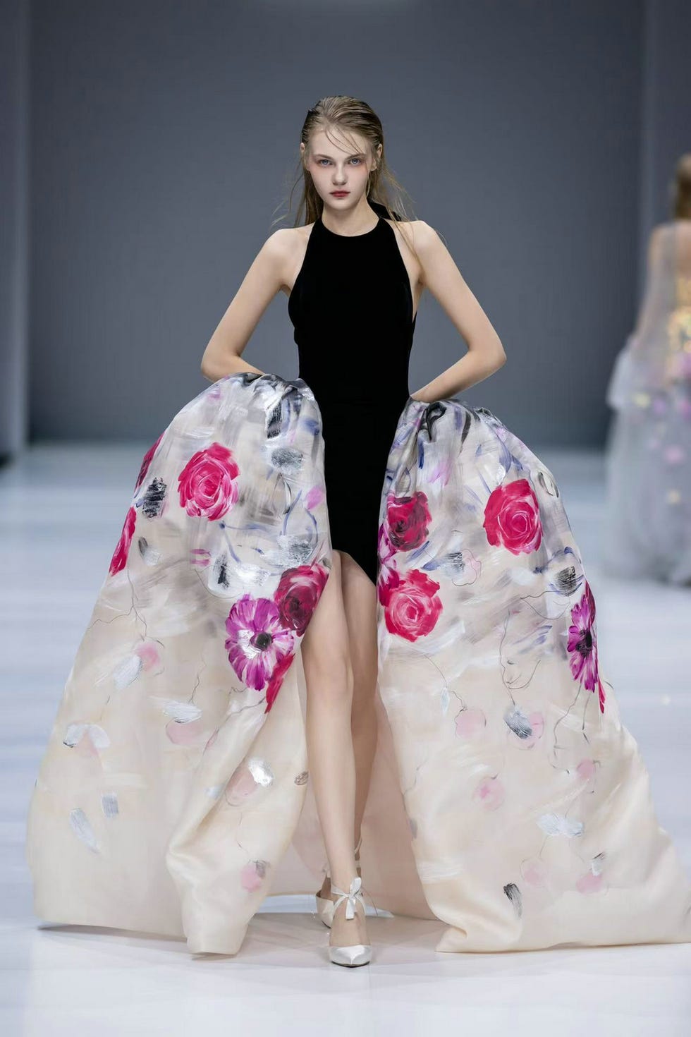 Small town · comment: Whispers of love WANG FENG BRIDAL 2025 spring and summer series released