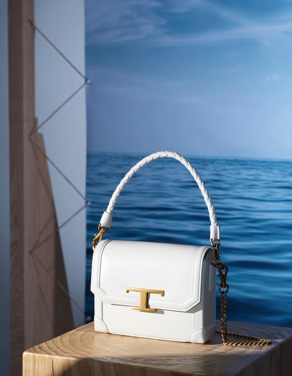 TOD'S FOR XZ胶囊系列全新呈现“Be Together, For Tomorrow” 携手