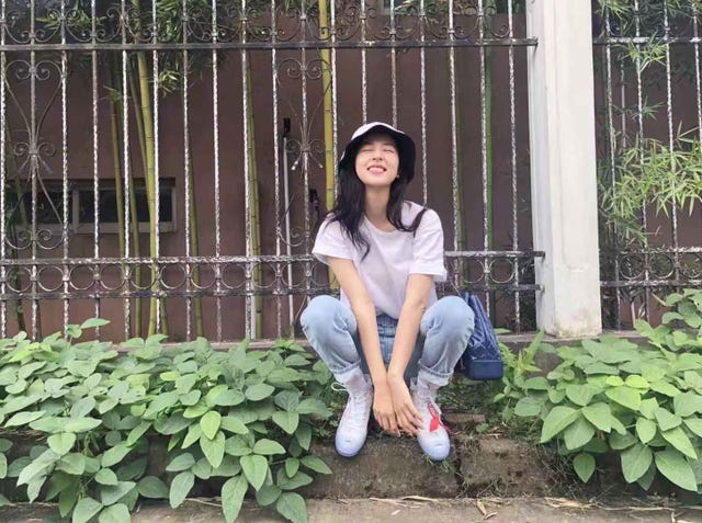 Beauty, Botany, Snapshot, Leaf, Leg, Plant, Sitting, Garden, Photography, Shoe, 