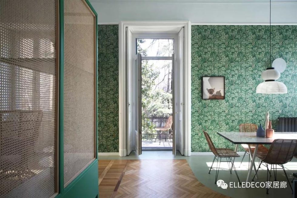 Room, Interior design, Property, Green, Building, Furniture, Floor, Window treatment, Wall, House, 