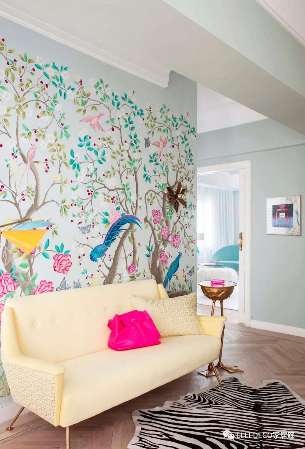 Room, Interior design, Living room, Wall, Furniture, Wallpaper, Pink, Property, Turquoise, House, 